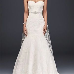 David’s Bridal Wedding Dress size 2